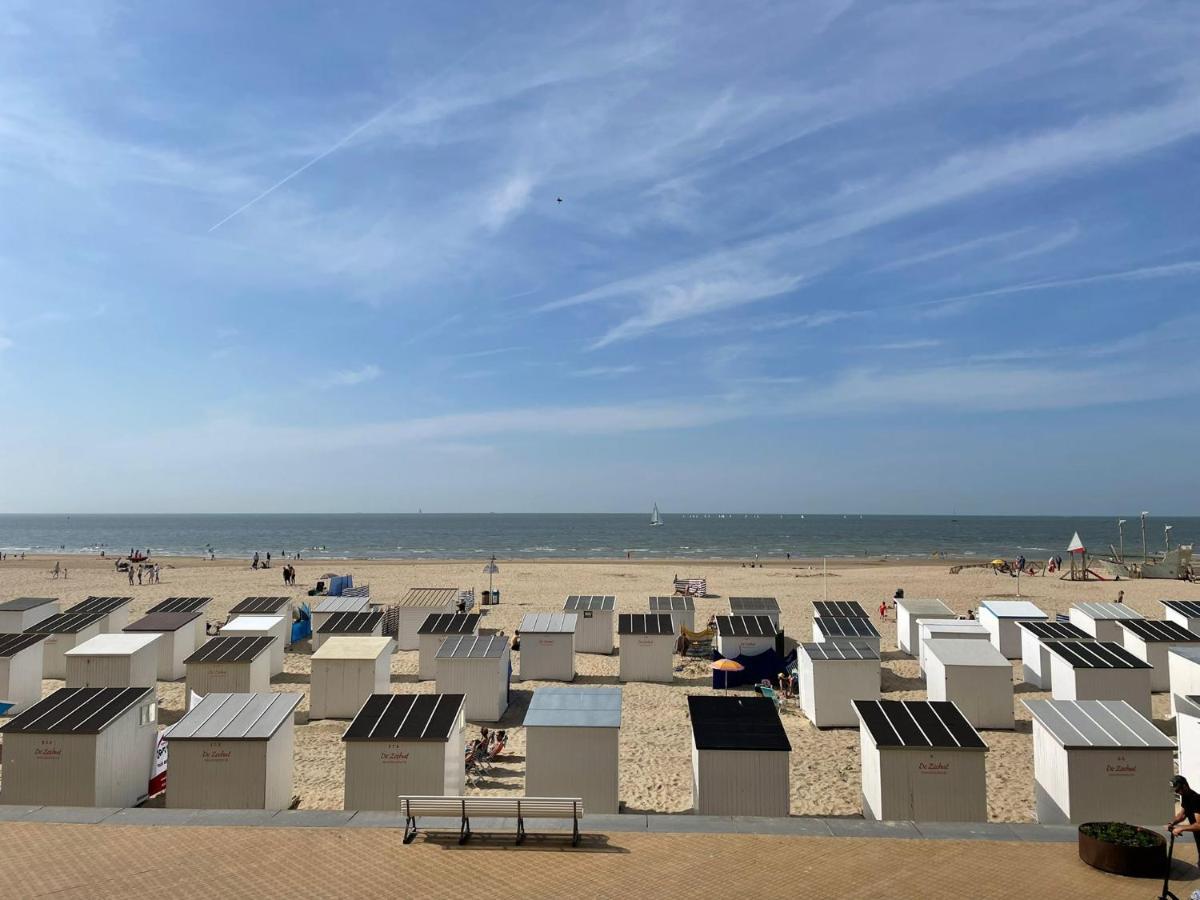 Uniek Appartement Op De Zeedijk Met Parking Oostende Eksteriør billede
